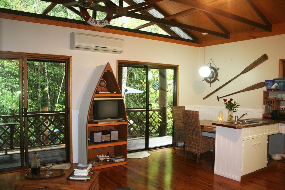 Crater Lakes Rainforest Cottages Янгабъра Екстериор снимка