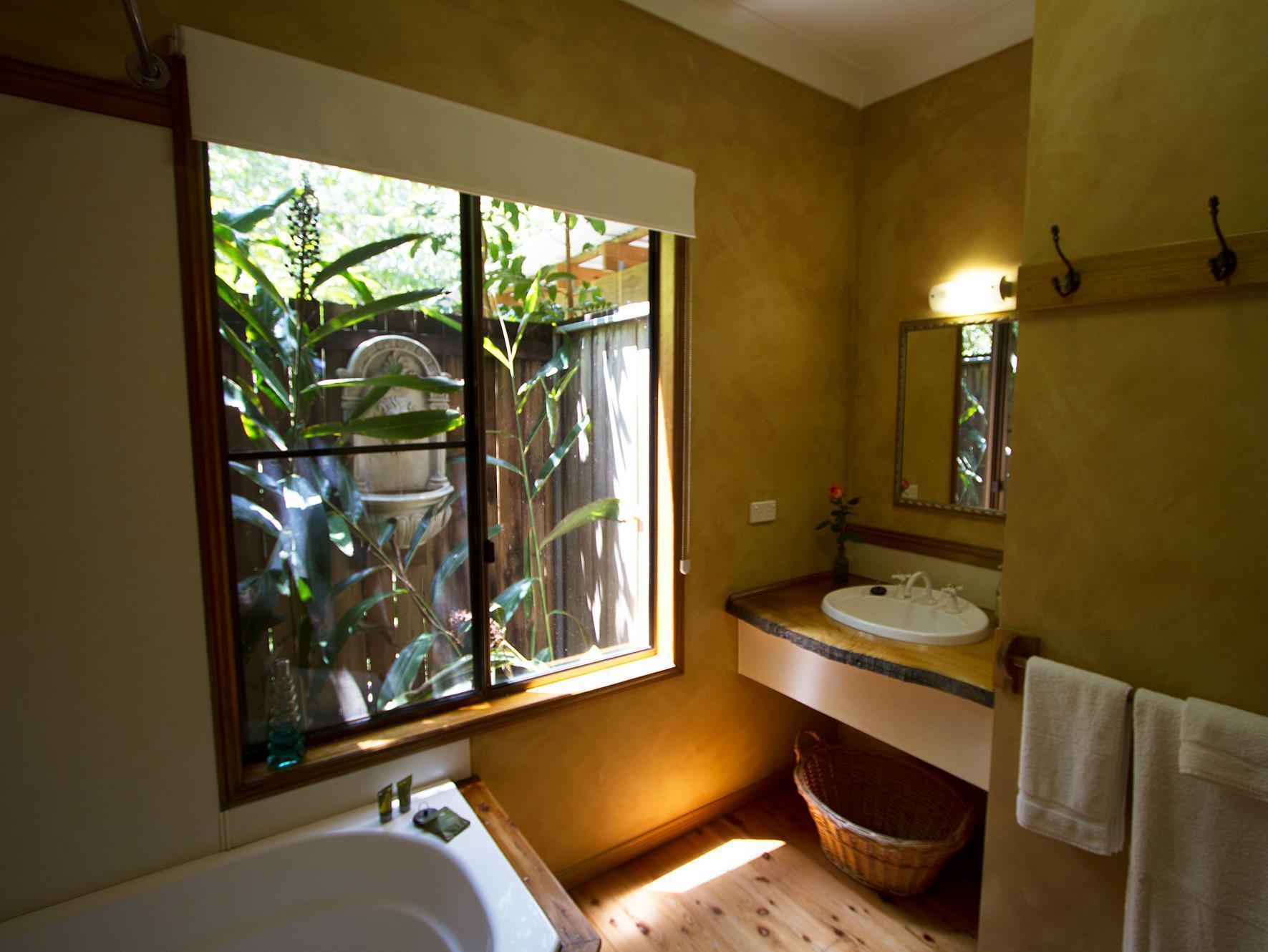 Crater Lakes Rainforest Cottages Янгабъра Екстериор снимка