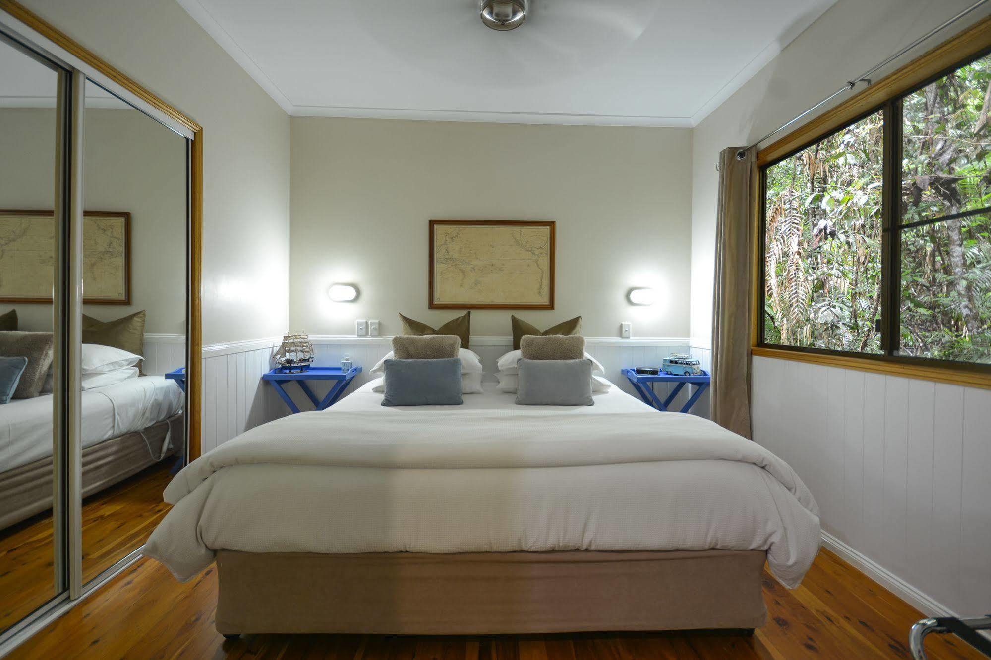 Crater Lakes Rainforest Cottages Янгабъра Екстериор снимка